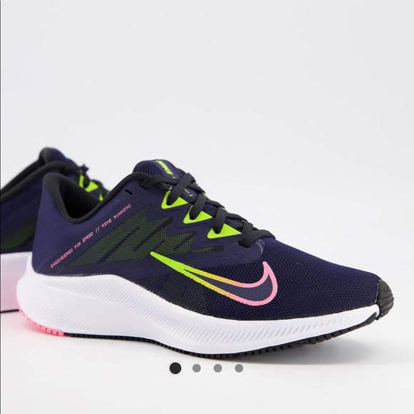 Nike Shoes - NIKE RUNNING QUEST 3